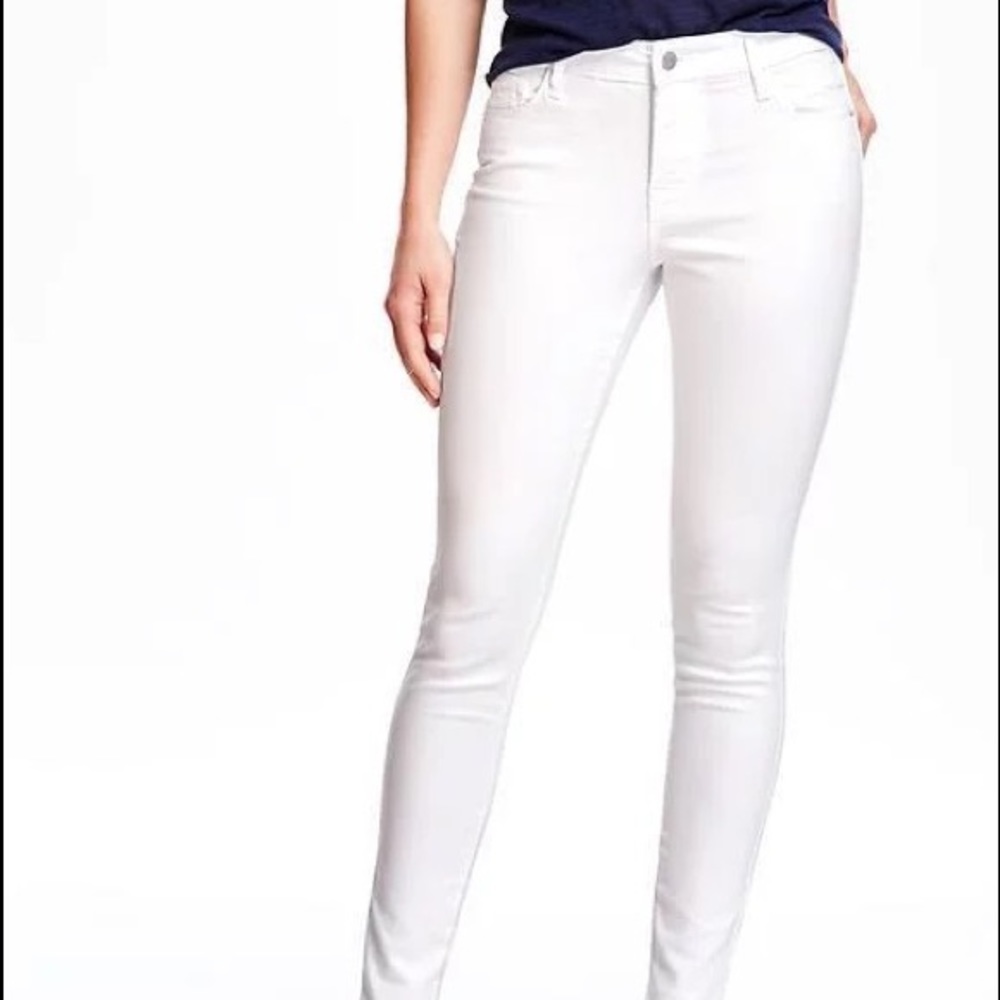 White Old navy rockstar skinny jeans